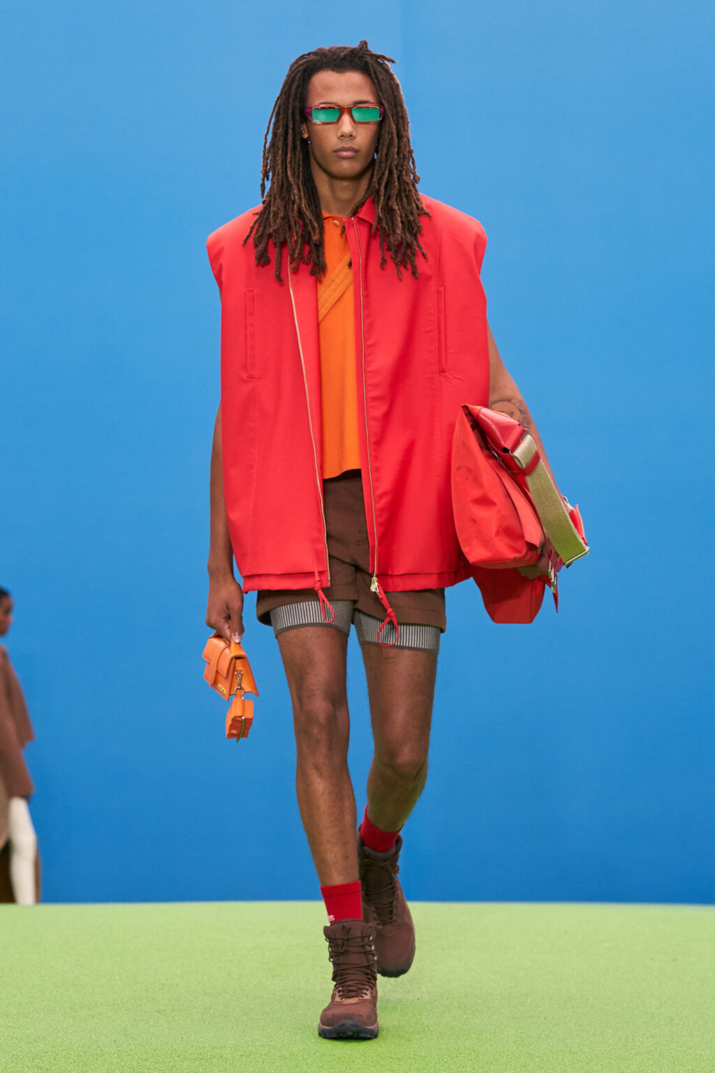 Look 10